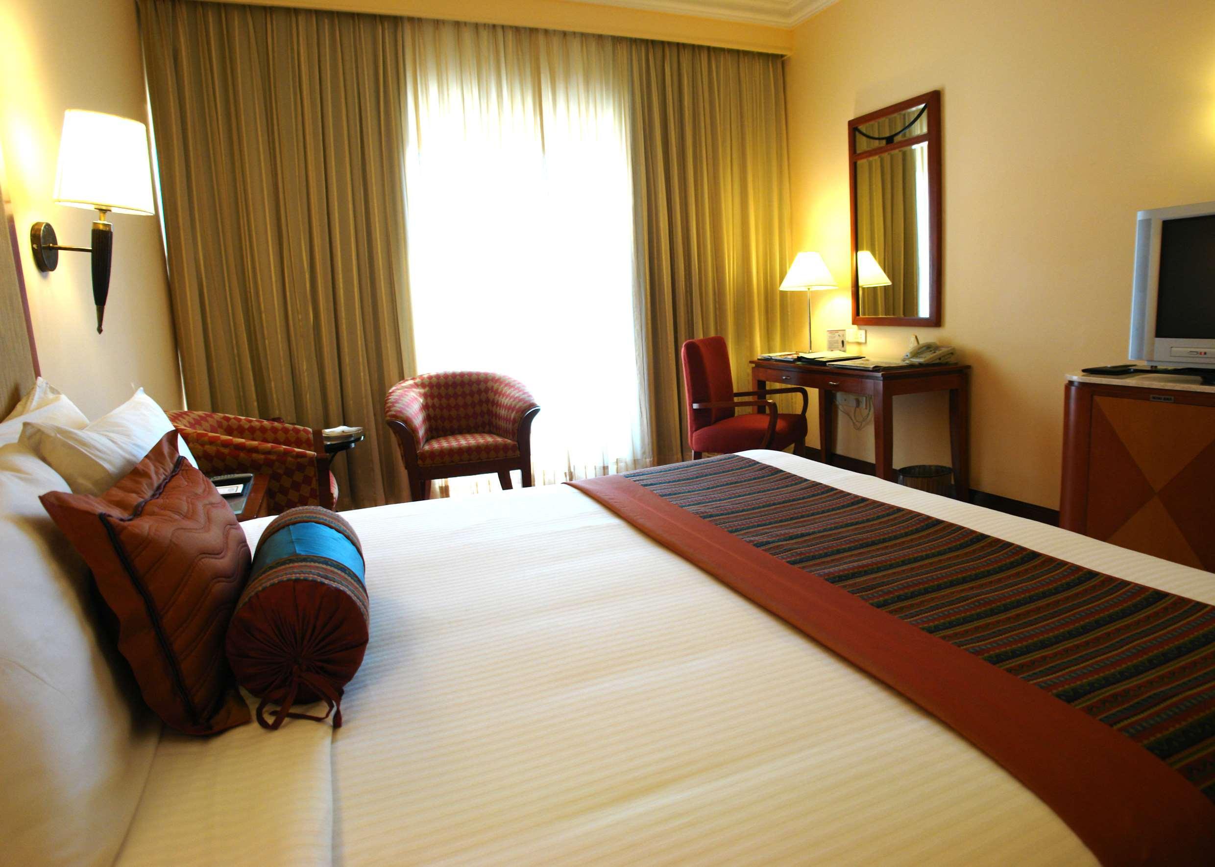 Hotel The Lalit Ashok Bangalore Exterior foto