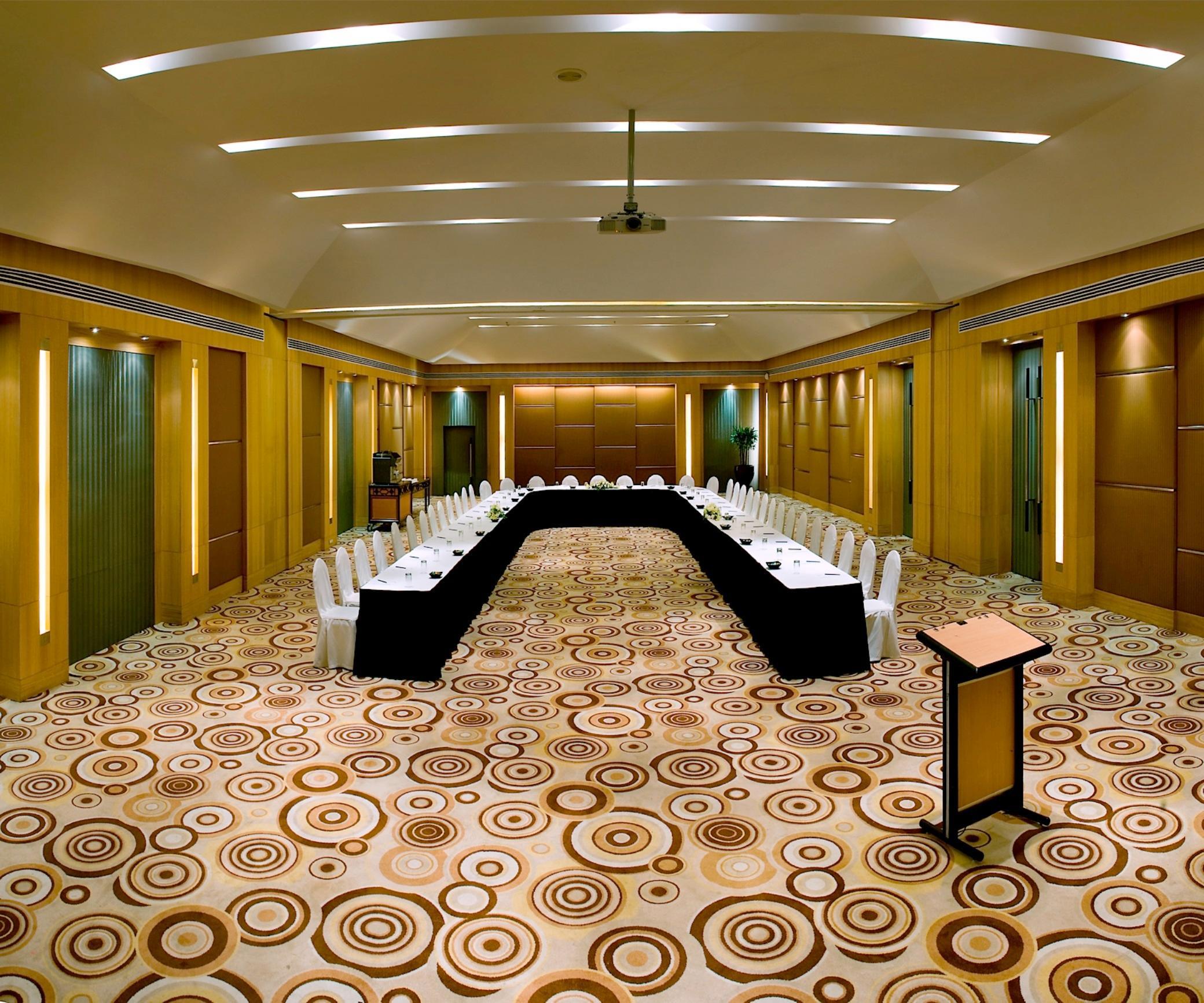 Hotel The Lalit Ashok Bangalore Exterior foto