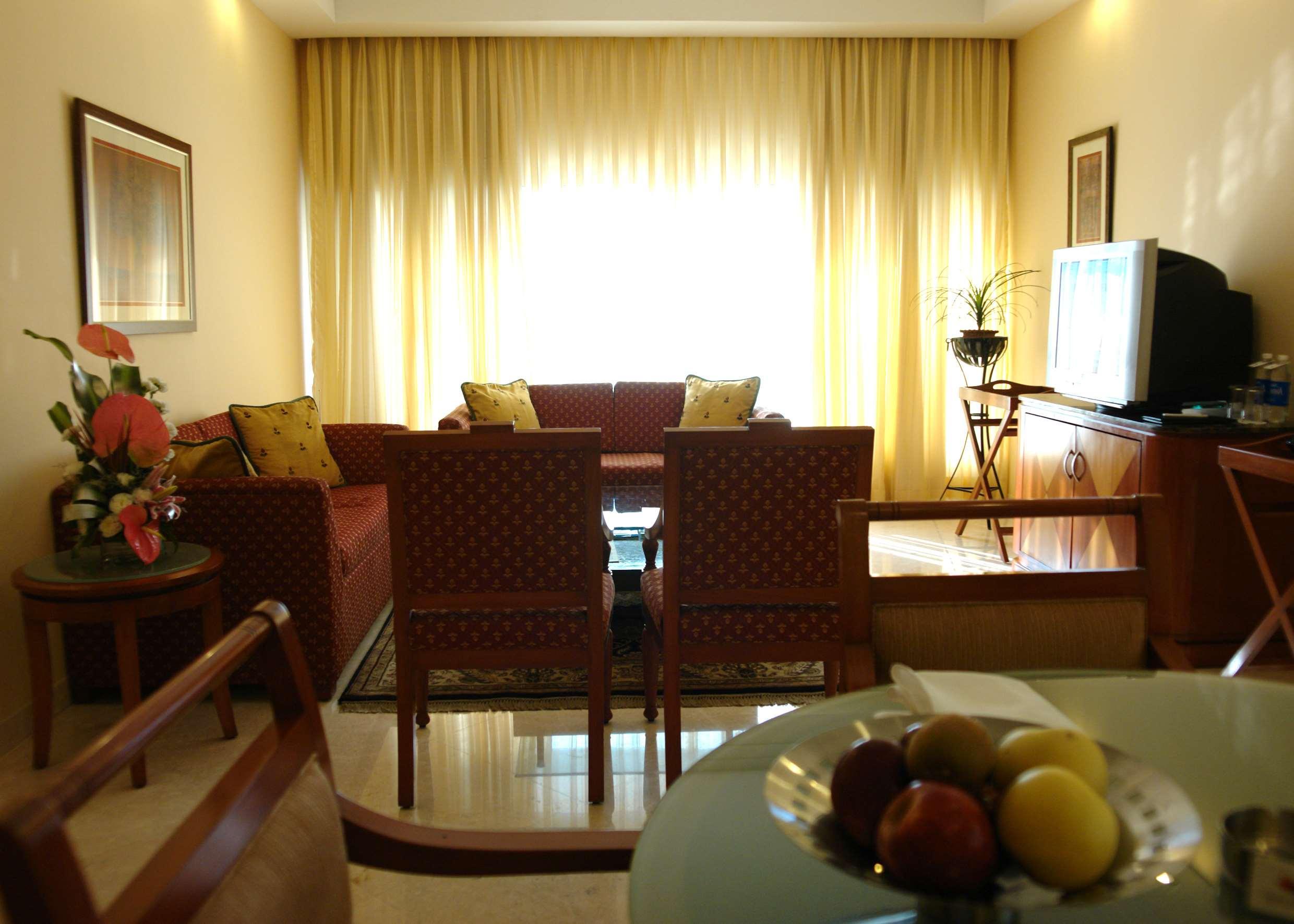 Hotel The Lalit Ashok Bangalore Exterior foto